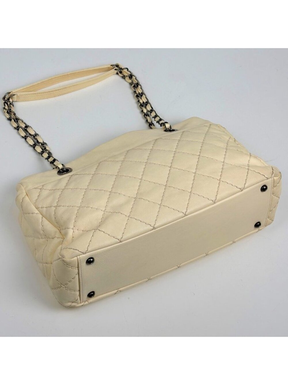 Chanel Wild Stitch Chain Tote CC Logo Leather White - Picture 2 of 15